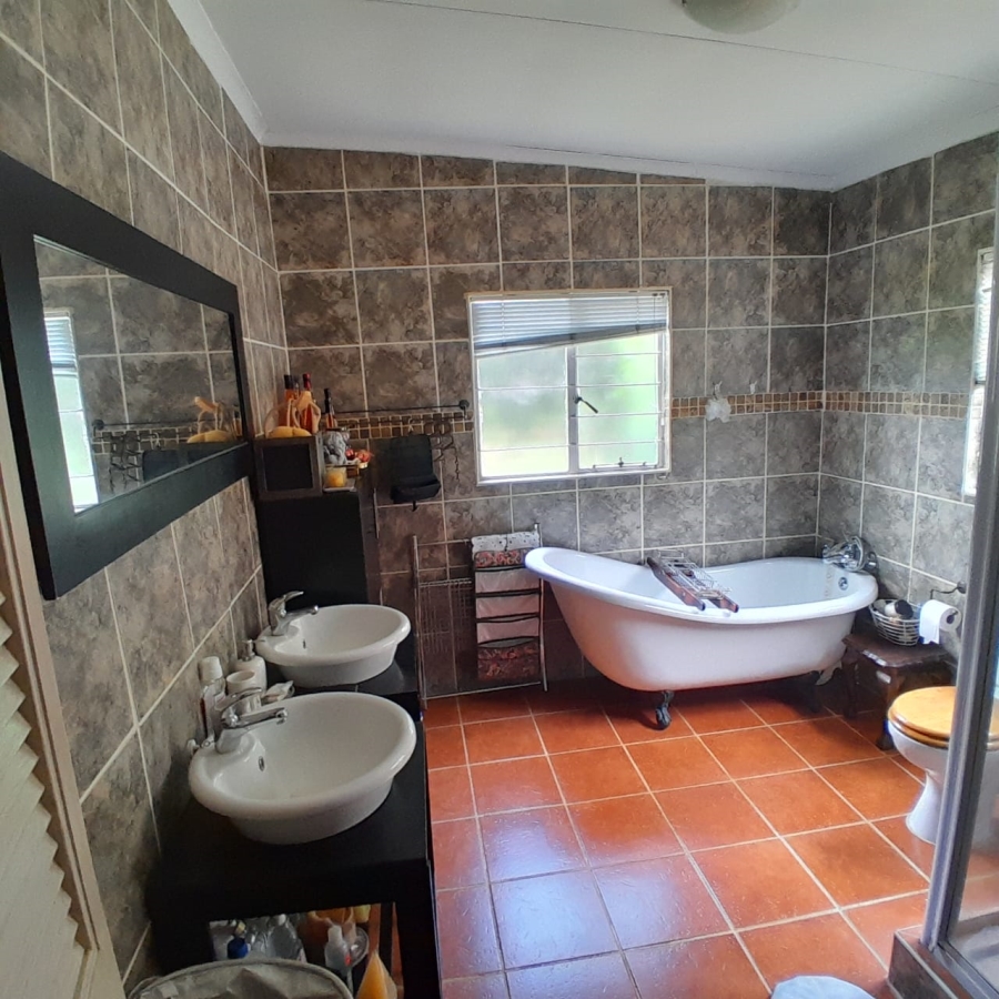 4 Bedroom Property for Sale in Bodorp North West